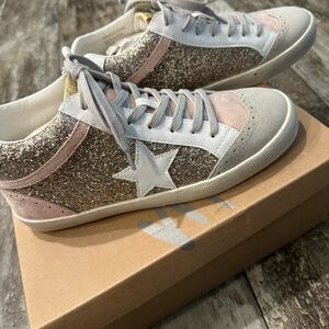 Mi.iM brand Daisy Glitter Star Sneakers in Pink and Gold